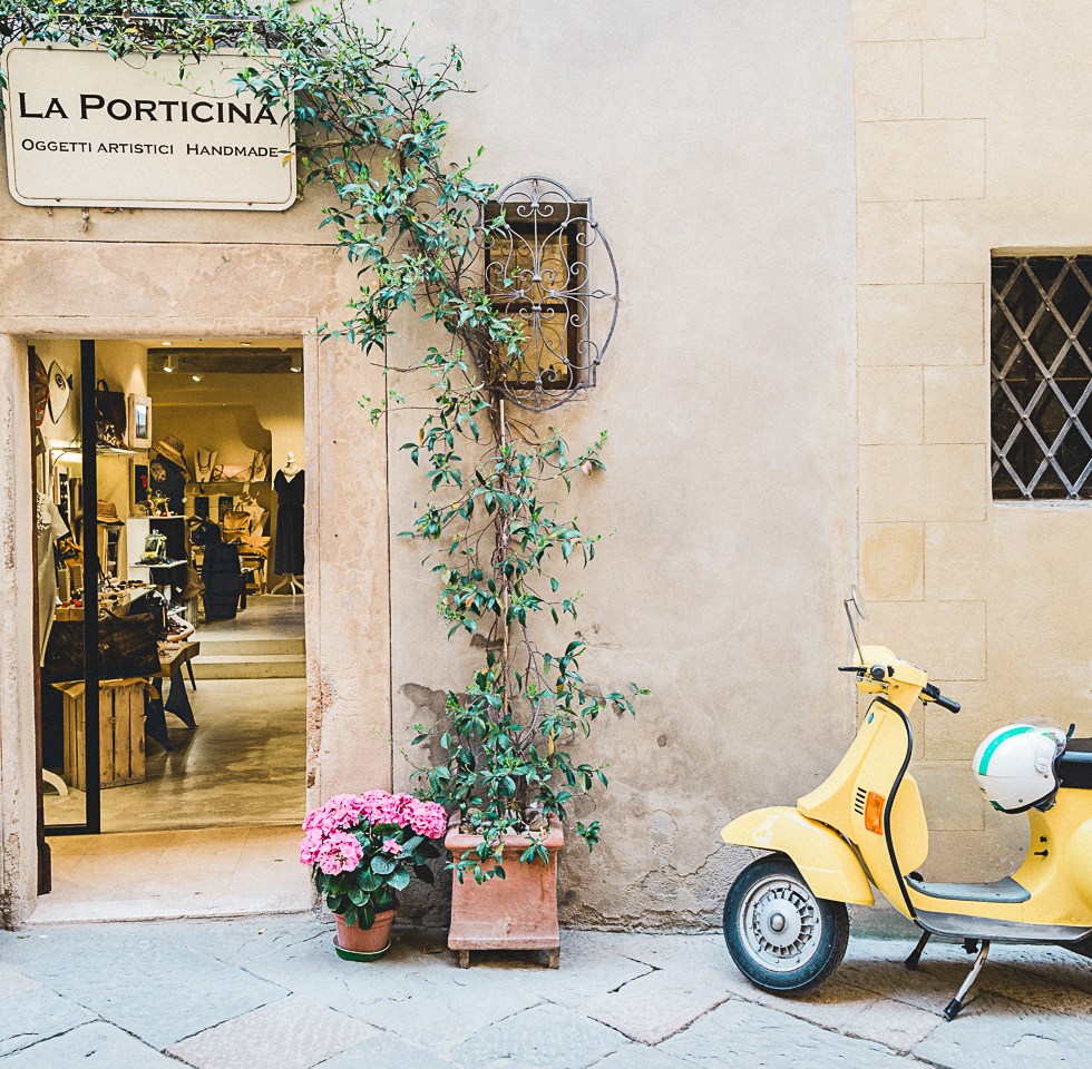 La Porticina, Pienza, Italy #Leica #leicaphotography #leicaq #travel #travelphotography #pienza #tuscany #terenceongphotography